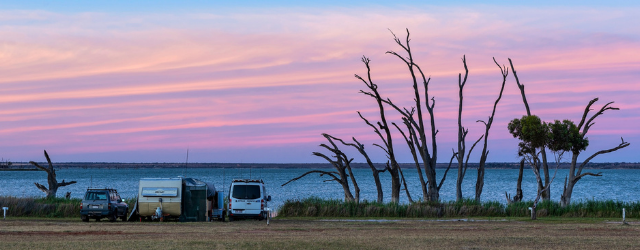 Best holiday park campfires in australia lake bonney