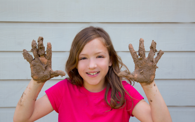 Things to do in winter kids activities mud hands