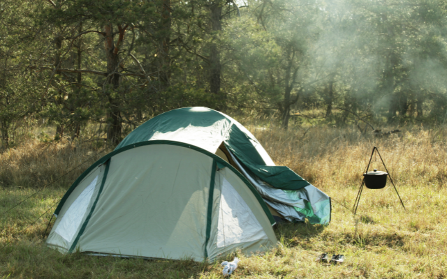 Stay warm winter camping australia location