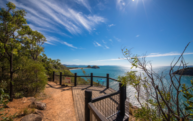 Rediscover queensland road trips pacific coast way bluff point track
