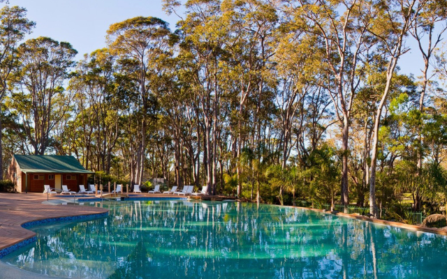 Must see family friendly australian destinations narooma beach pool