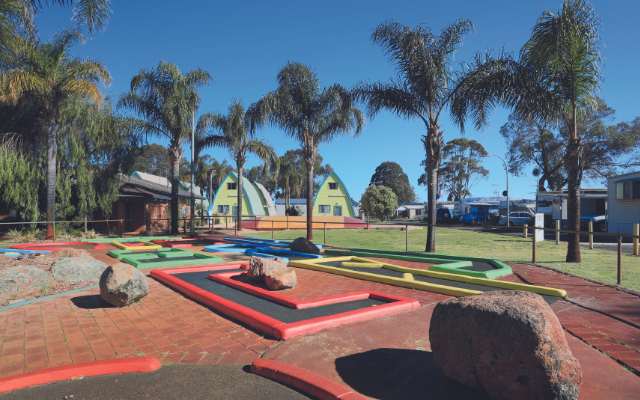 11 discovery parks with mini golf courses bunbury village