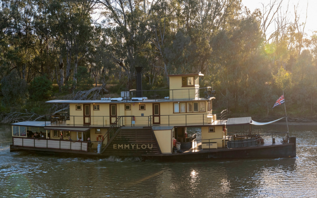 6 reasons to visit the riverland emmy lou