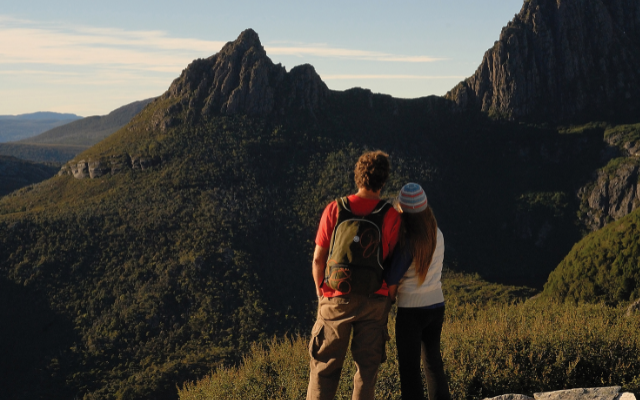 Tasmania travel itinerary cradle mountain couple